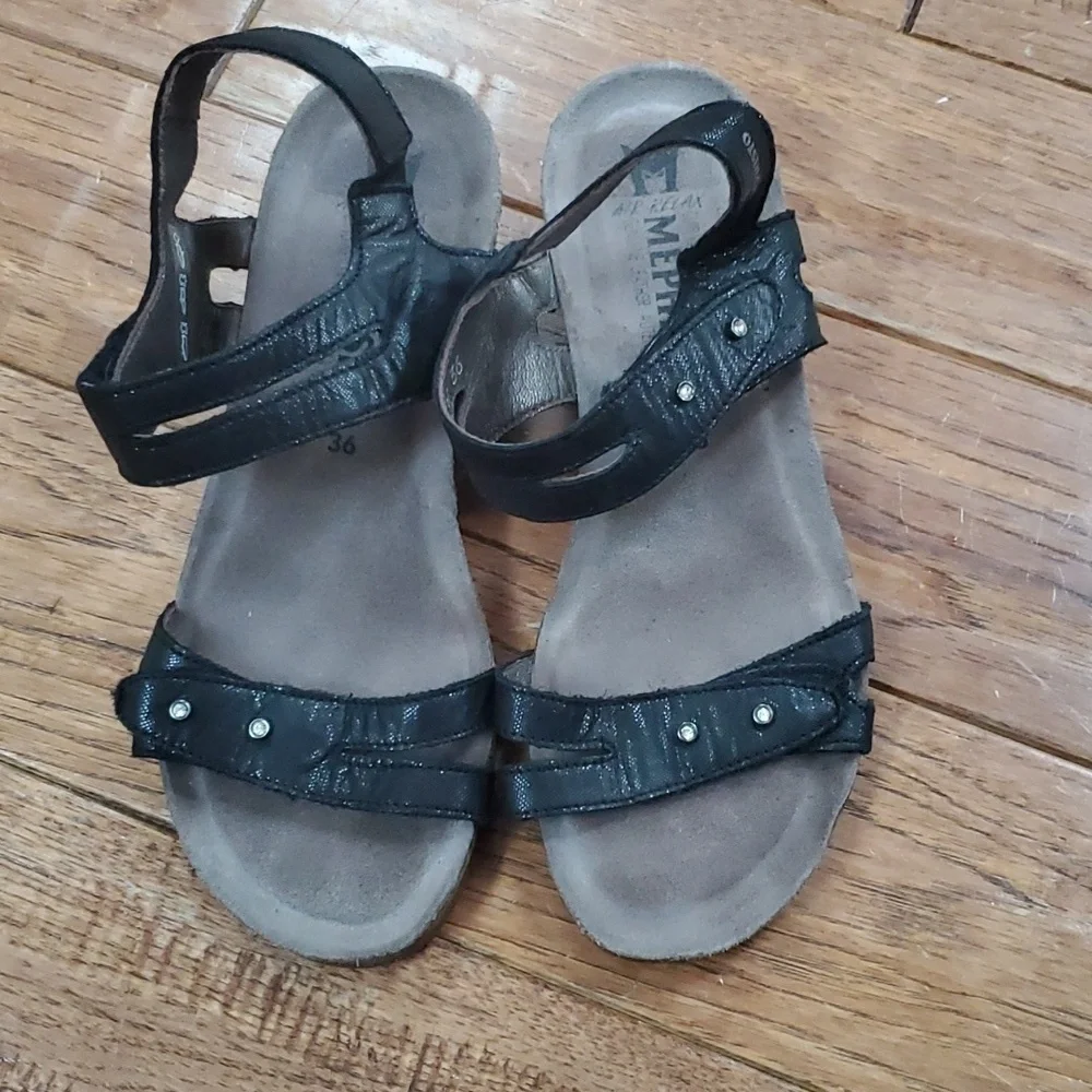 Mephisto Minoa wedge sandals